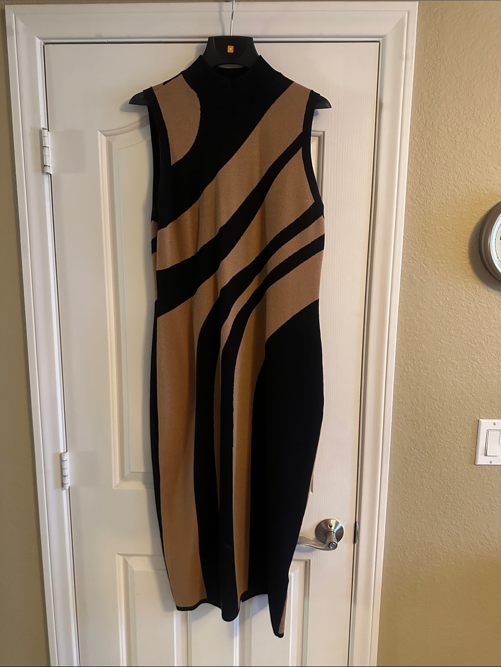 Sleeveless Midi Dress in Black and Tan